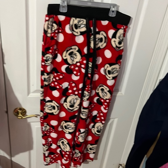 Disney Other - Minnie Mouse Fluffy Pajamas 🚂🚄